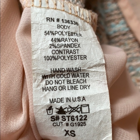 Flowy light sweater top - Picture 3 of 5